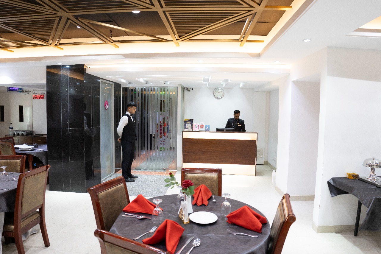 hotel west valley garden lobby with elegant decor